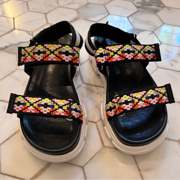Villa Rouge Esco Sandals, Rainbow Multi/Blk-White, size 6.5 - Picture 2 of 5